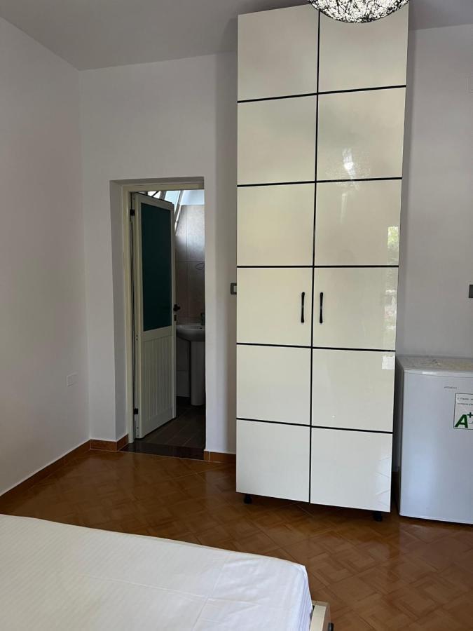 Rooms For Rent Habipi Vlorë エクステリア 写真