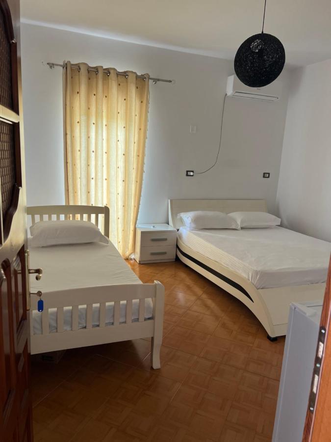 Rooms For Rent Habipi Vlorë エクステリア 写真