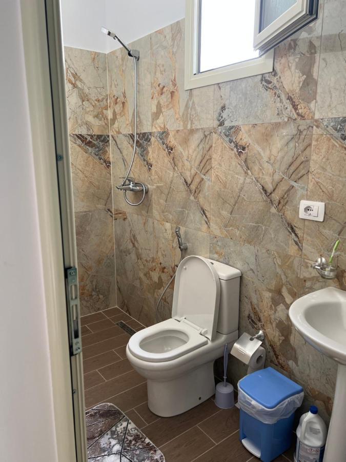 Rooms For Rent Habipi Vlorë エクステリア 写真